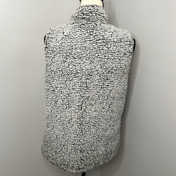 Thread & Supply Reversible Vest Sz M - Picture 6 of 7